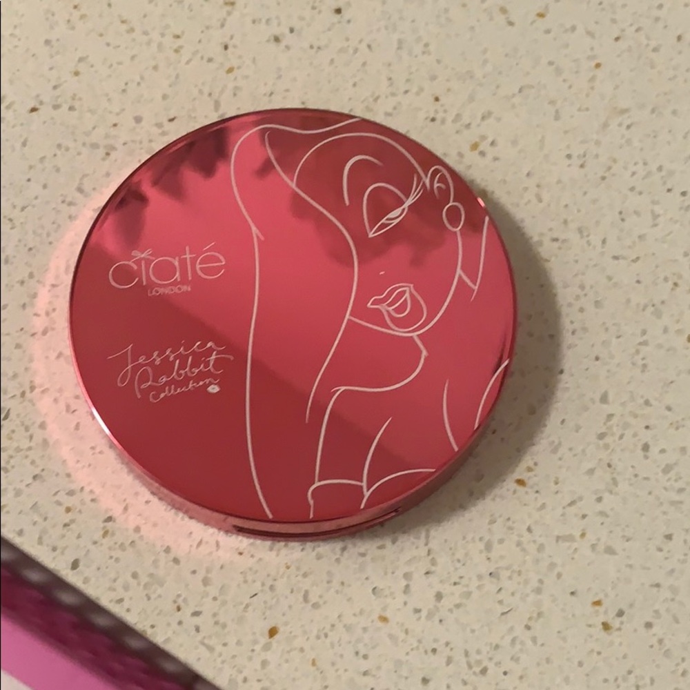 Multi glow highlighter